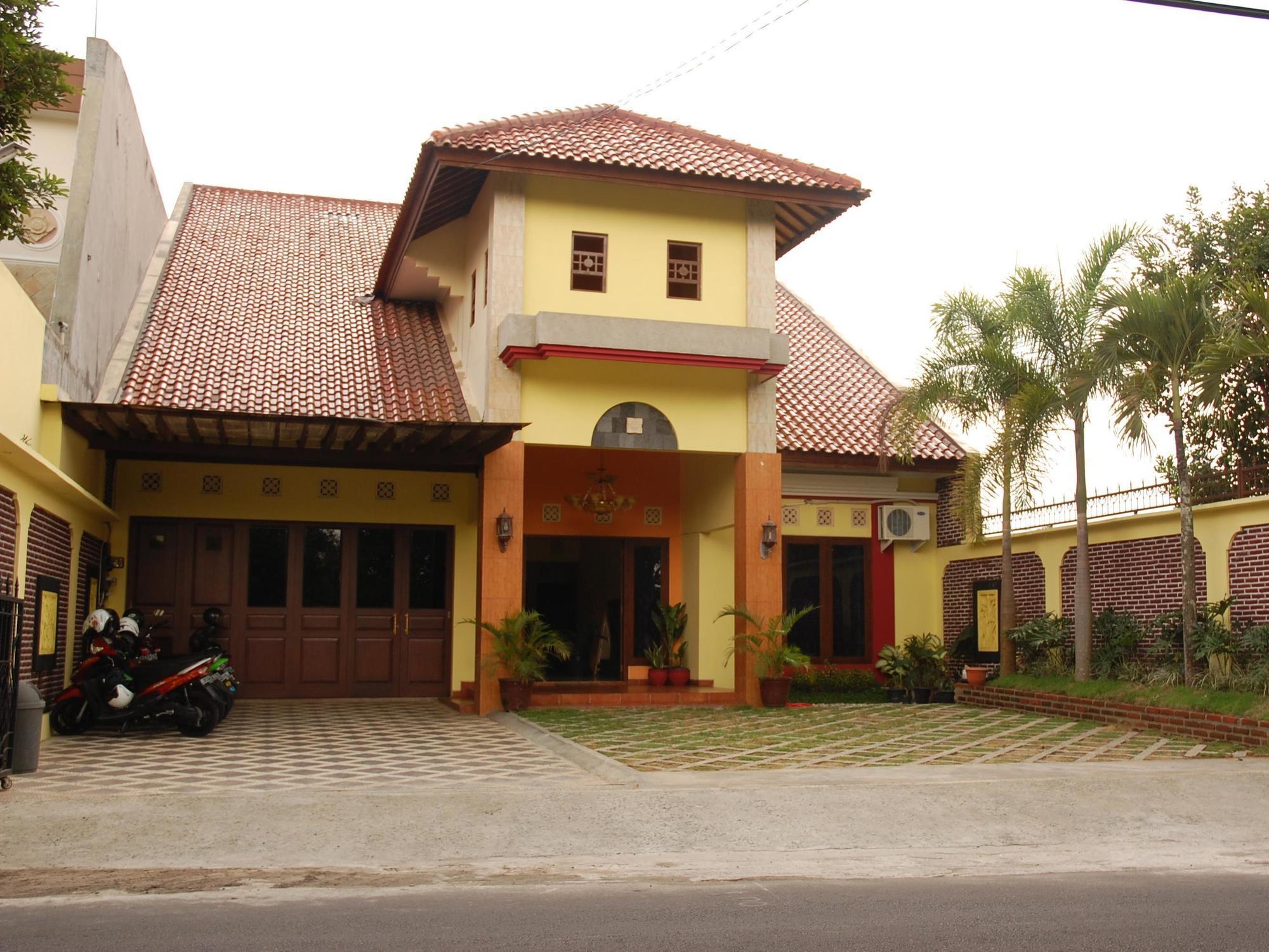 Hotel Oyo 326 Ndalem Padma Asri 2*