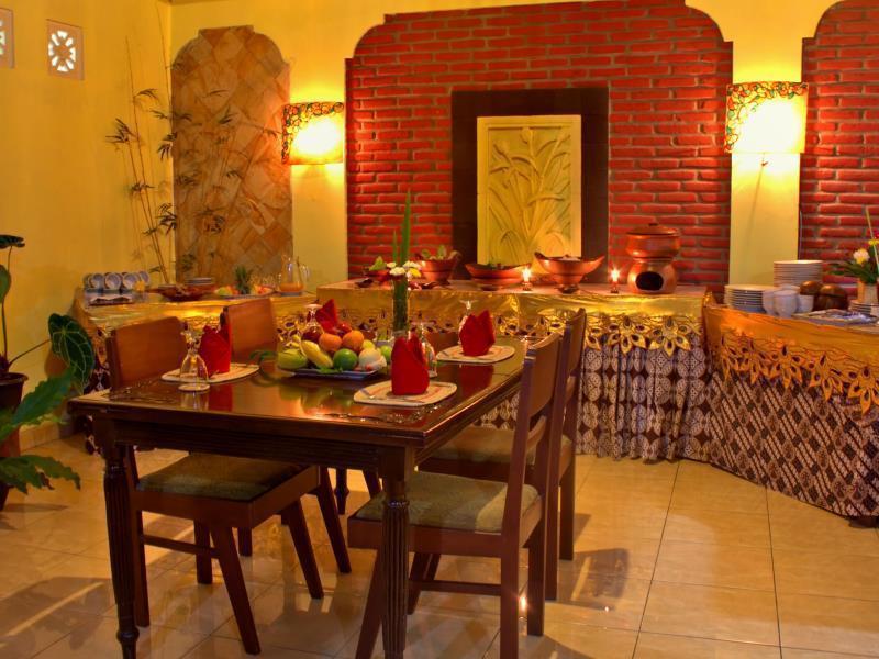 Oyo 326 Ndalem Padma Asri Hotel