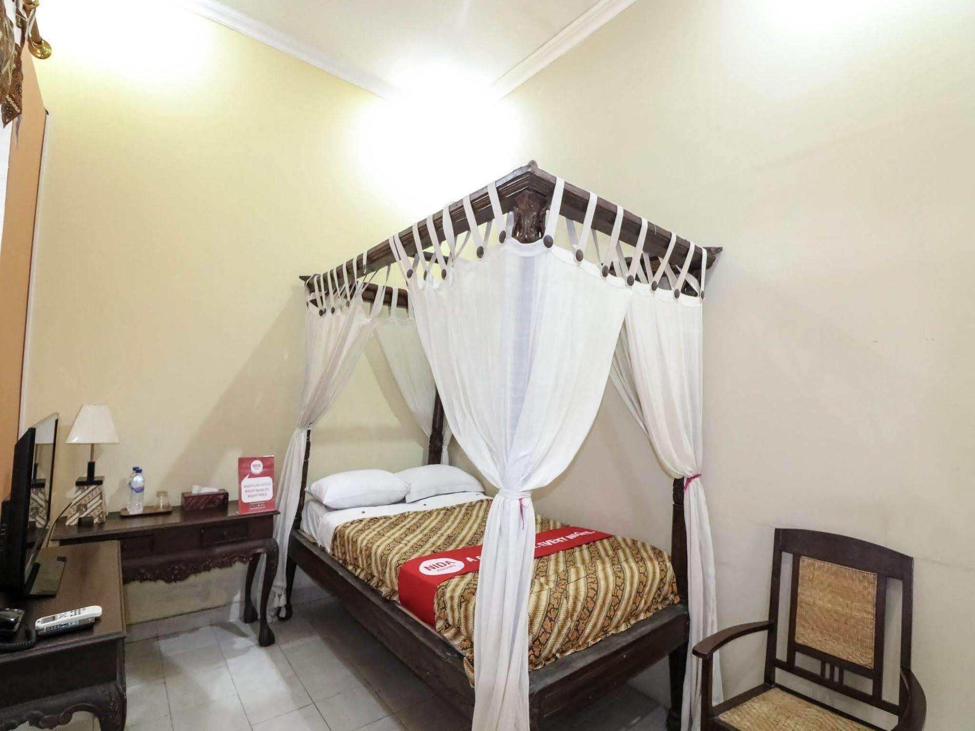 Oyo 326 Ndalem Padma Asri Hotel 2*