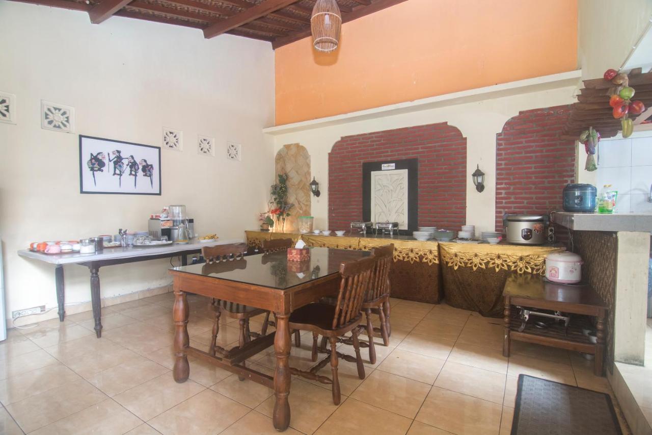 Oyo 326 Ndalem Padma Asri Hotel Sleman (Yogyakarta)